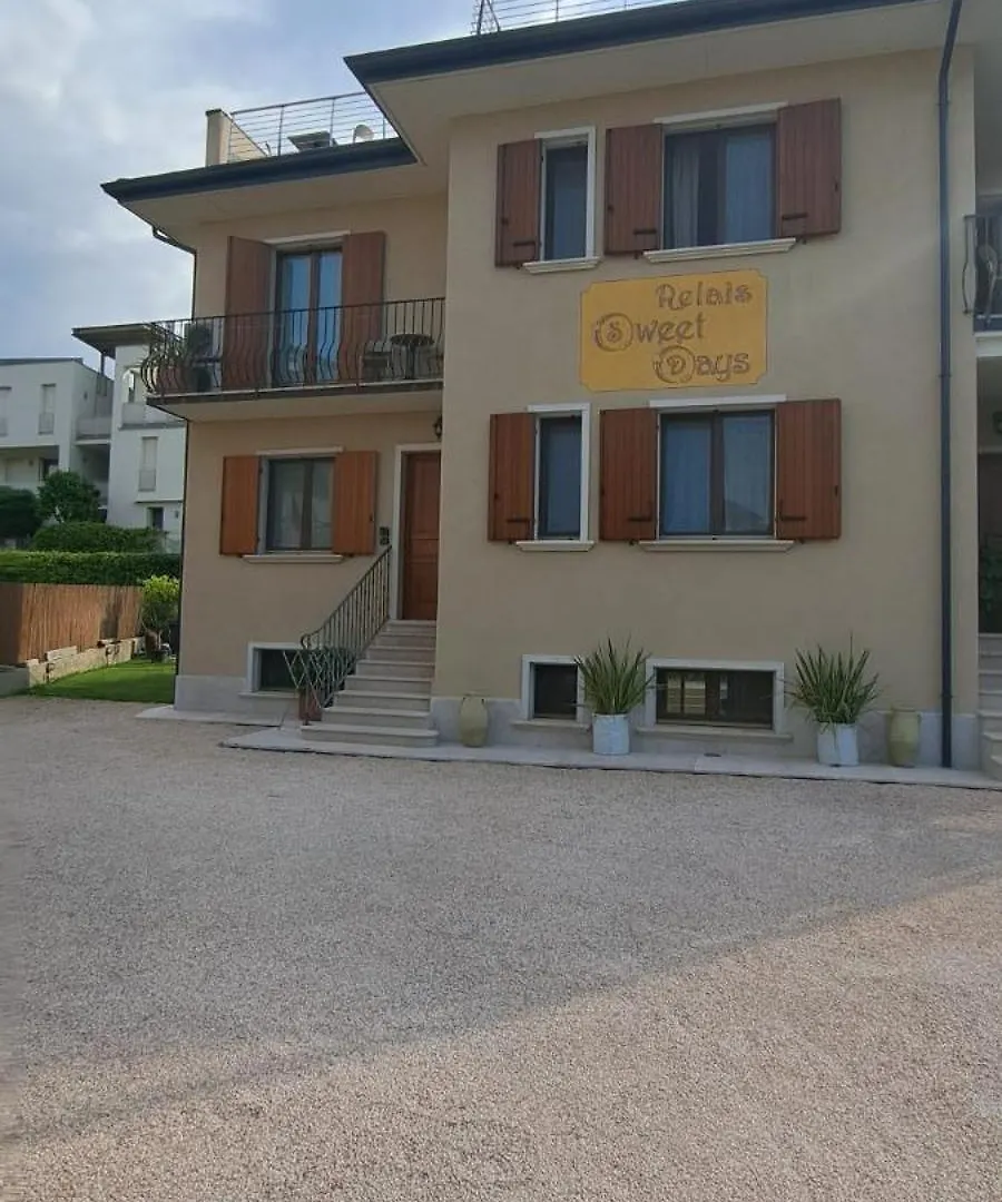 Bed & Breakfast Bed and Breakfast Relais Sweet Days Peschiera del Garda